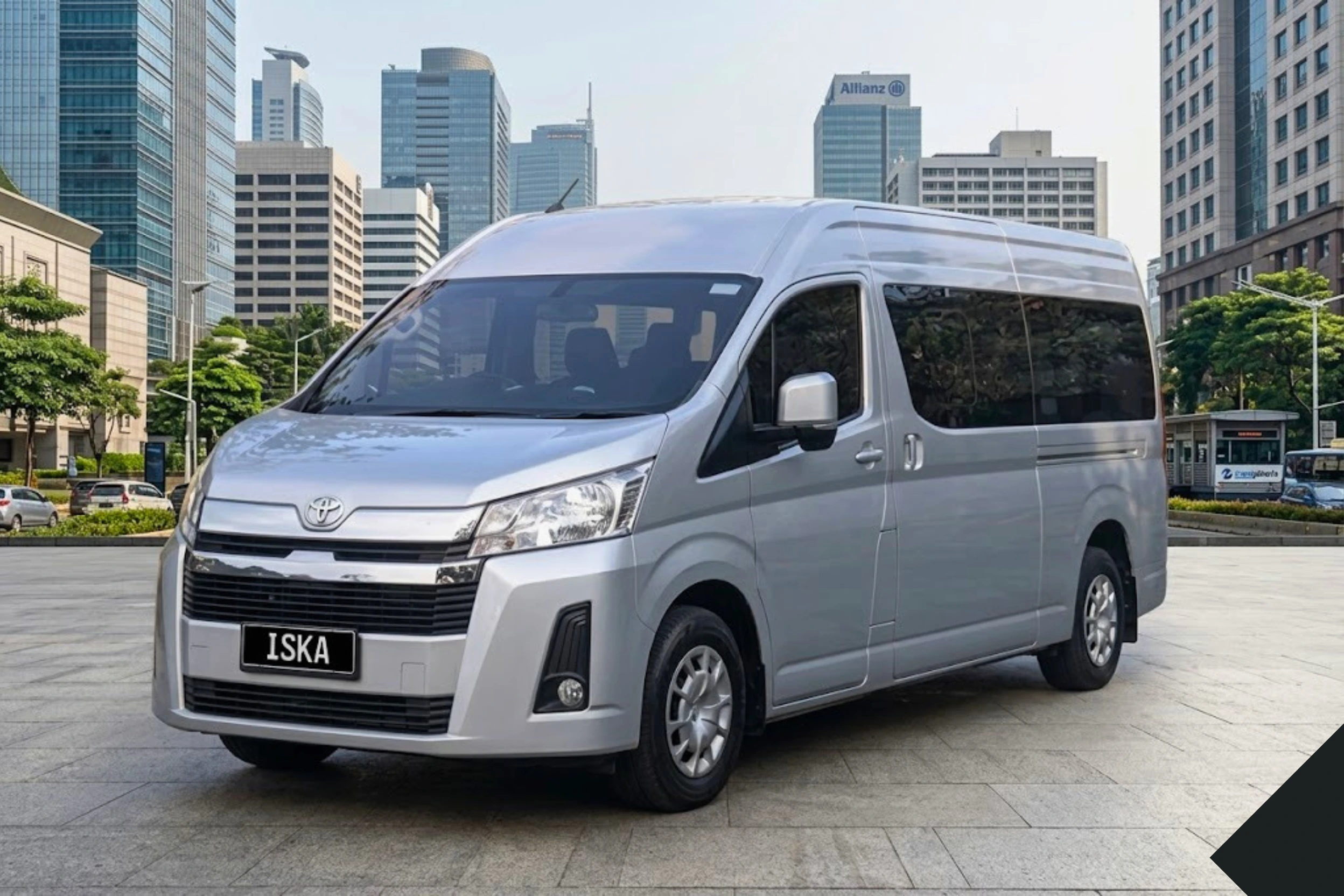 Mengapa Memilih Mobil Hiace Premio untuk Disewa di Guntur