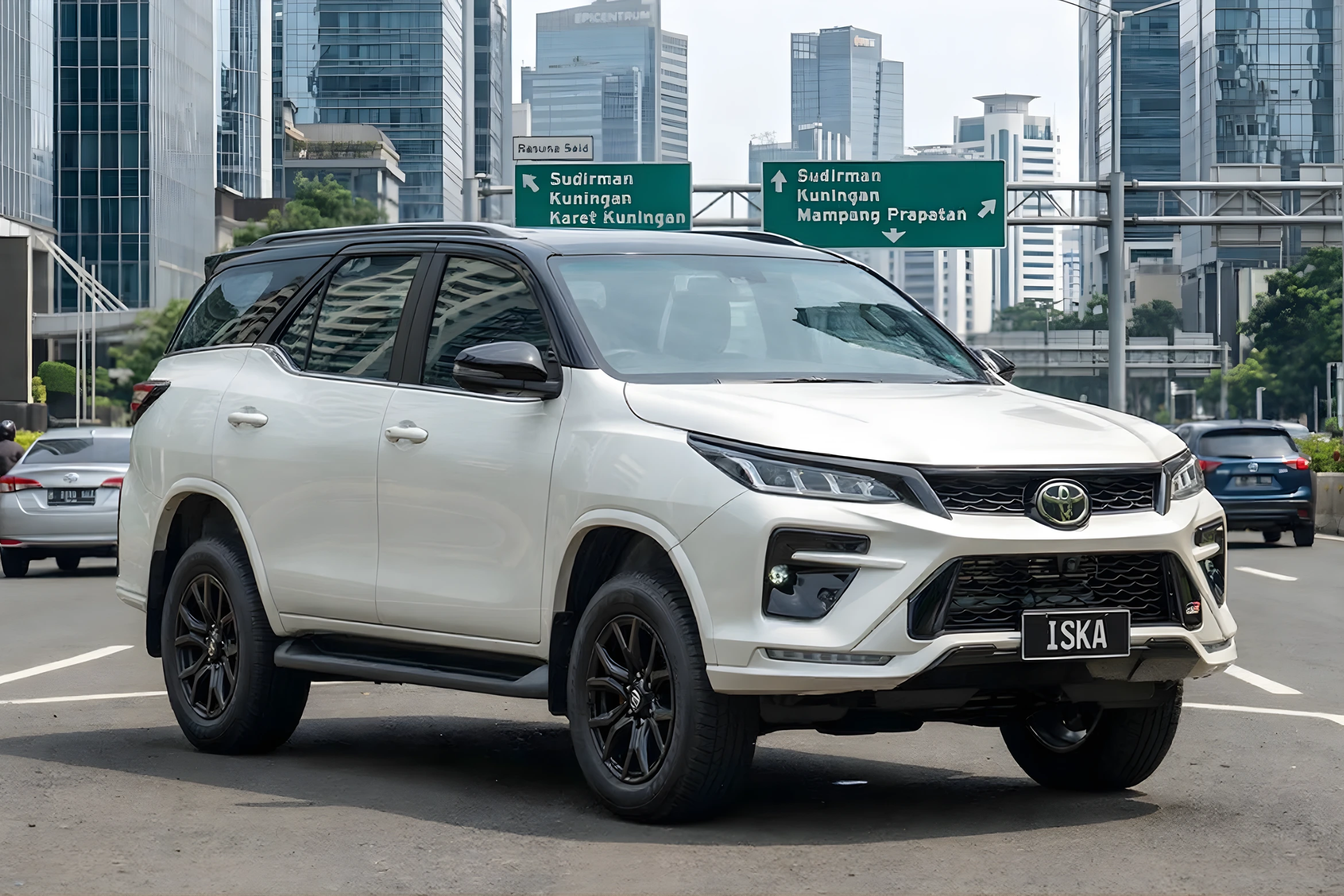 Rental Mobil Fortuner di Karet Kuningan – ISKA CIPTA JAYA