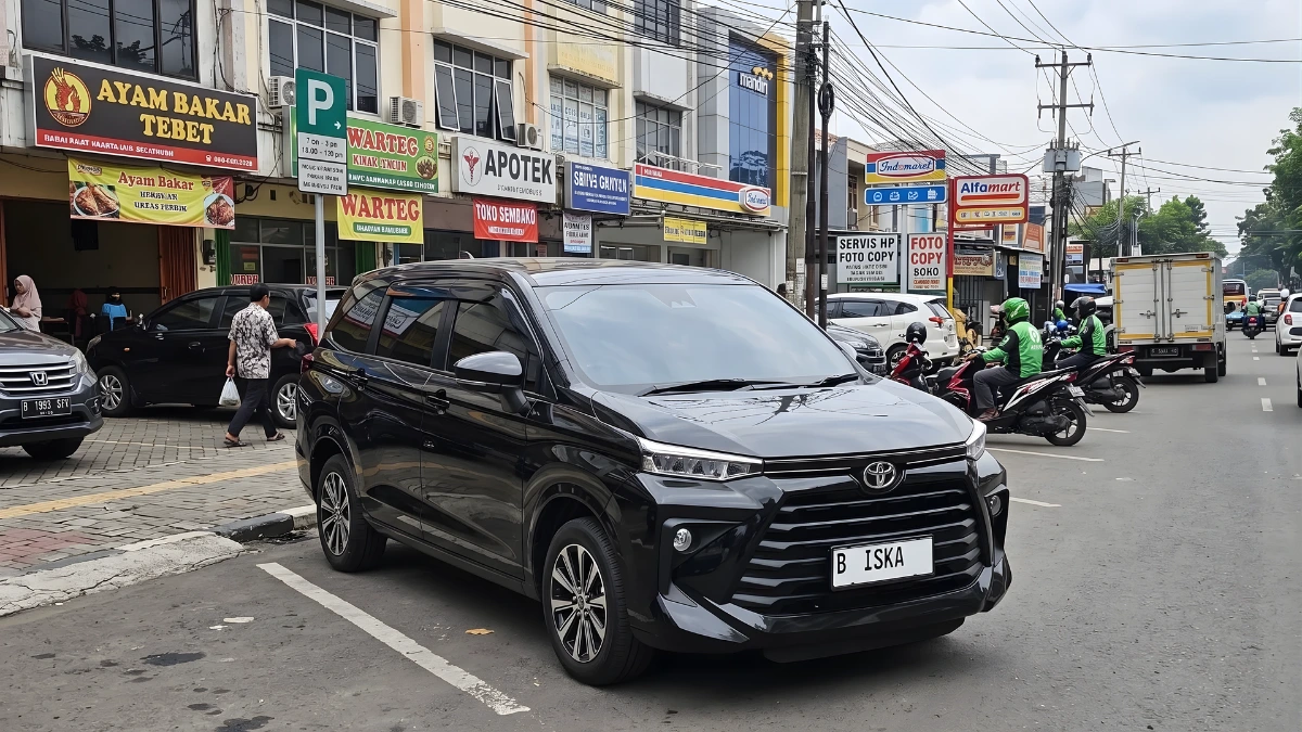 Cerita tentang Avanza dan Kenapa Mobil Ini "Pas" Banget buat Bukit Duri