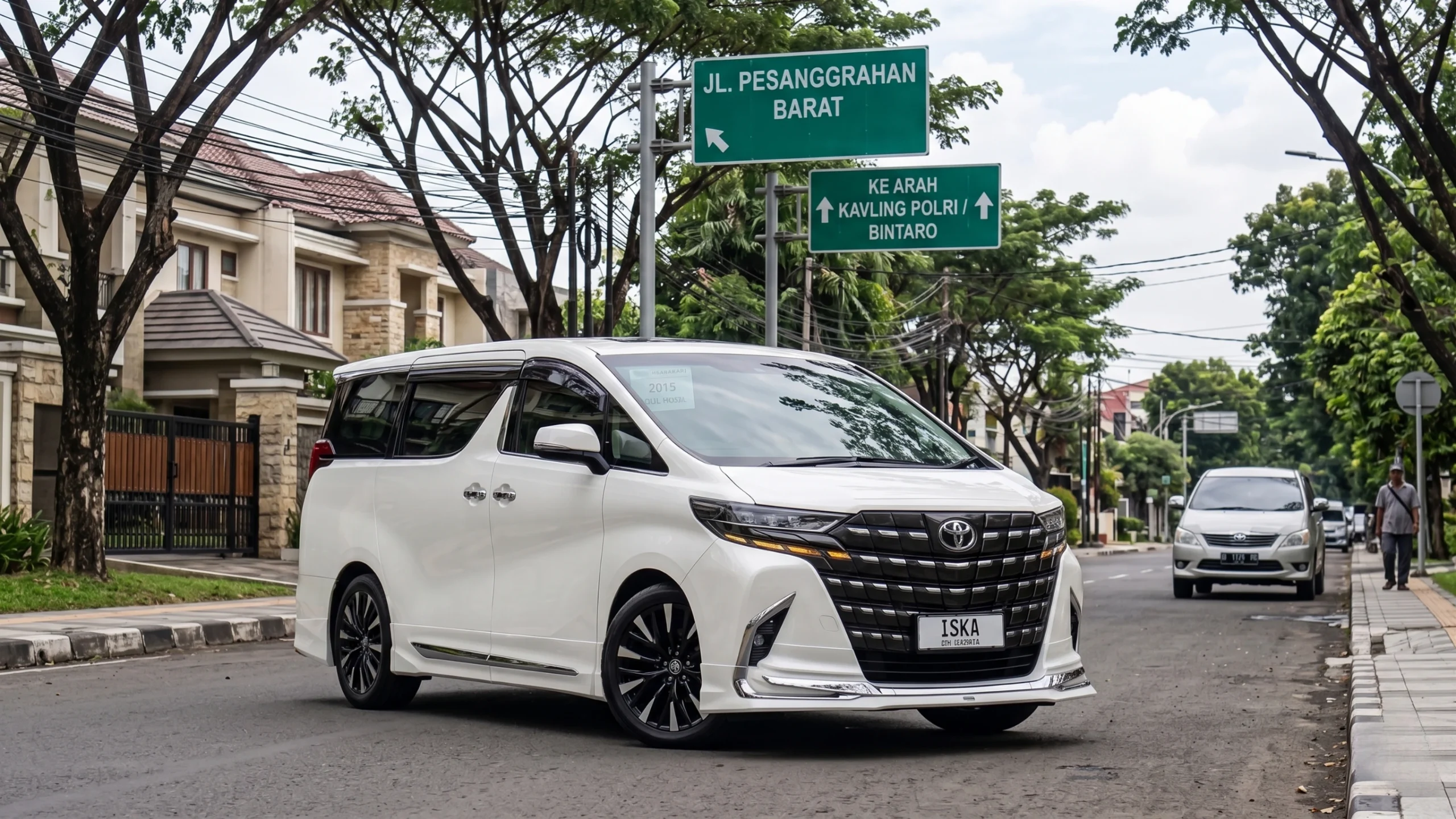 Mengapa Memilih Mobil Alphard Hybrid untuk Disewa di Pesanggrahan
