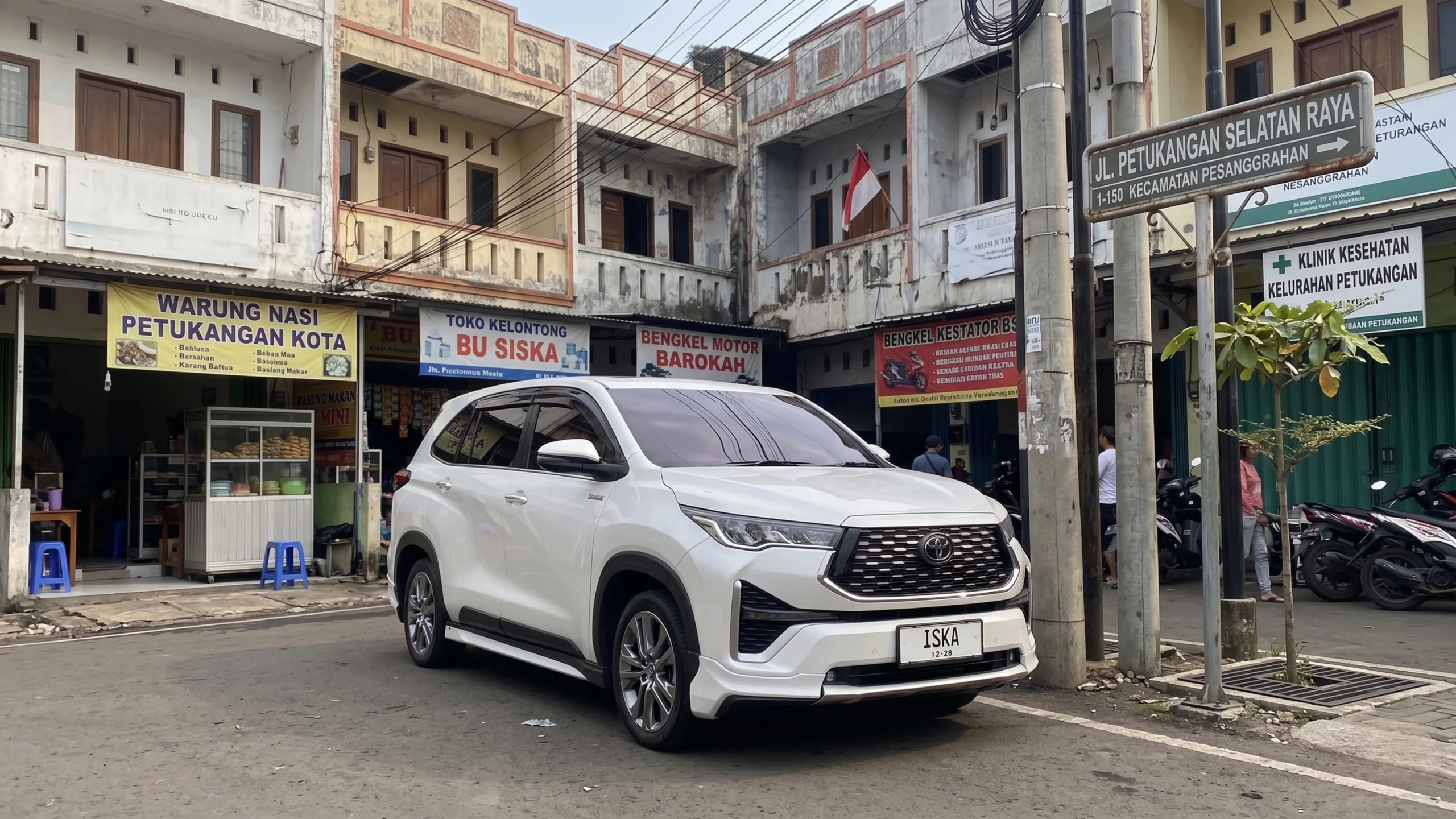 Mengapa Memilih Sewa Mobil Innova Zenix Hybrid di Petukangan Selatan