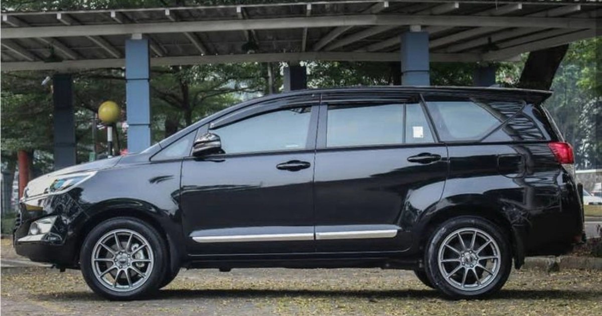 Armada sewa mobil Innova Reborn PT Iska Cipta Jaya